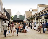 Lloyds leads £320m Bicester refi
