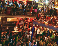street-market-crowd