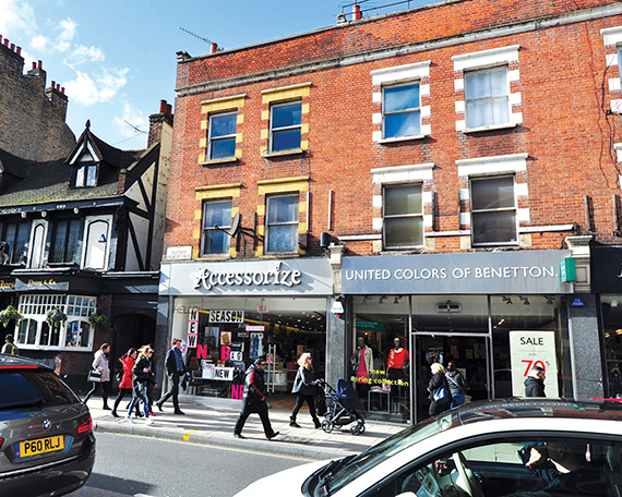 Accessorize Monsoon Putney High Street 570