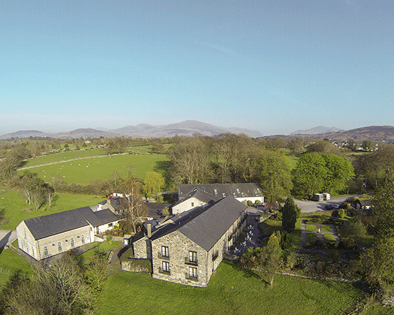 ‘Tomb Raider’ hotel in Snowdonia up for sale