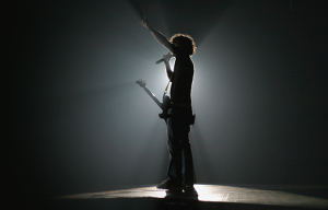 Man-on-stage-Getty-570px