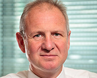 HSBC head calls on banks to leave London