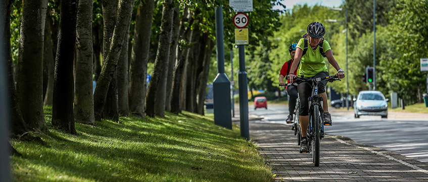 Breaking the cycle: the benefits of green transport strategies