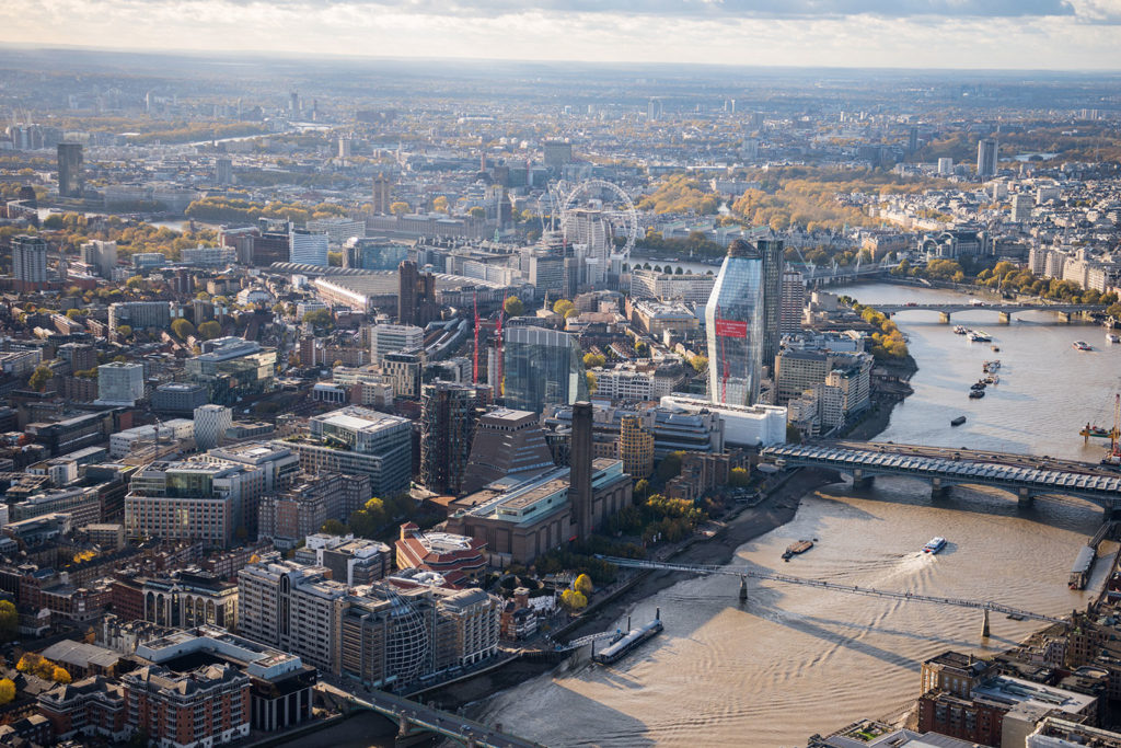London (c) Jason Hawkes