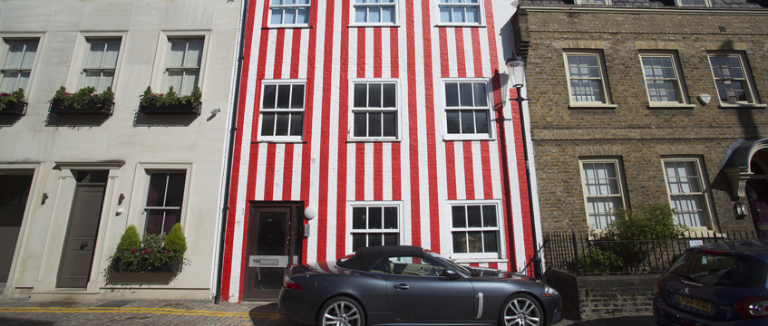 Kensington stripey-house owner in fresh legal battle