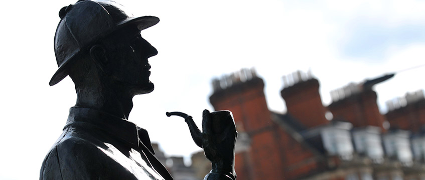 Sherlock Holmes statue