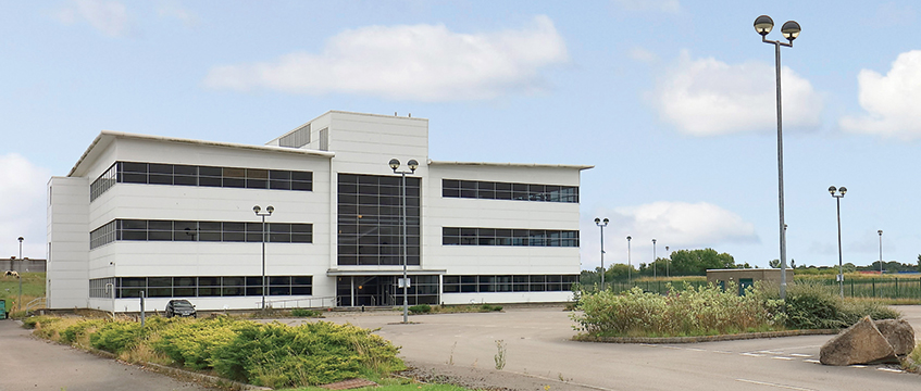 Grade-A office under the hammer with no reserve