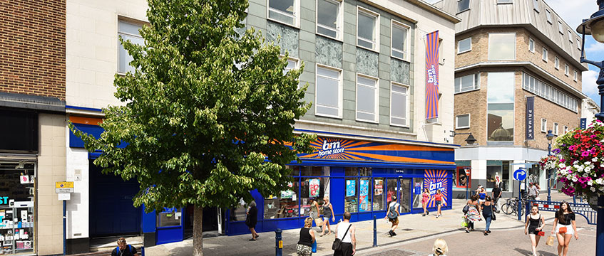 Allsop sees wide spread of retail yields at October commercial sale