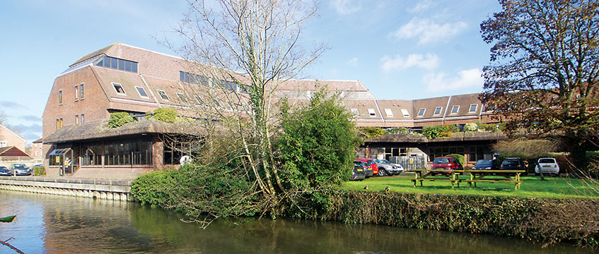Acuitus adds autumn sale amid sustained investor demand
