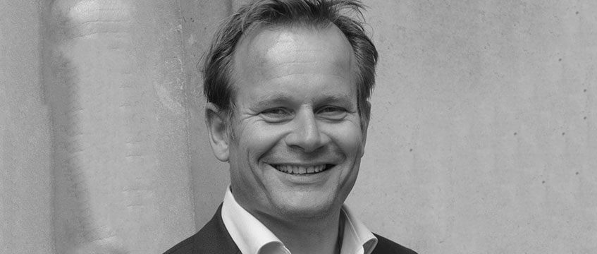 Harper Dennis Hobbs exits mount as executive director departs