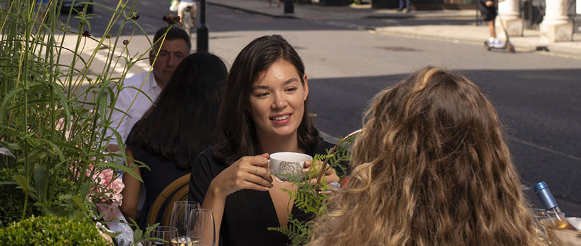Grosvenor installs hundreds of outdoor dining seats for lockdown easing
