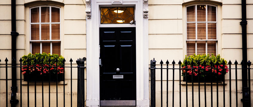 A front door is property, not a fitting, rules Court of Appeal